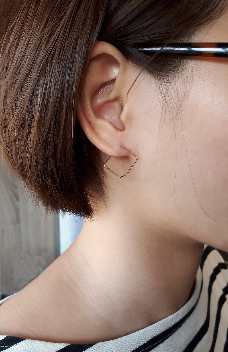 Light earrings, sterling silver earrings, a pair of space square lines (mini fold), designer handmade silver jewelry - ต่างหู - เงินแท้ สีเงิน