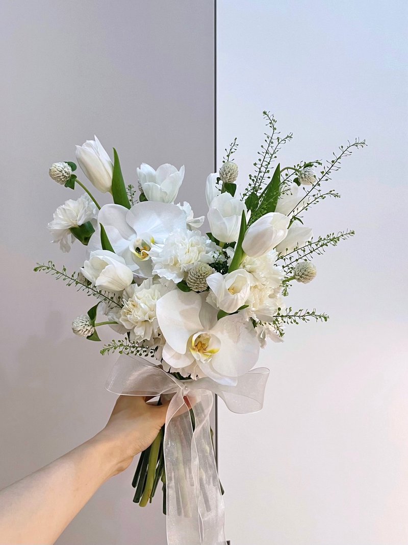 【鮮花】白綠色鬱金香蝴蝶蘭韓式鮮花捧花 - 其他 - 植物．花 白色