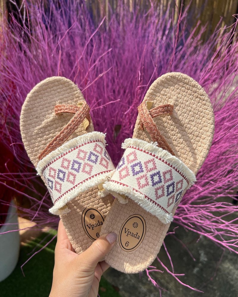 Vpada_sandals_VP-E13 Embroidery Collection - 拖鞋 - 防水材質 卡其色