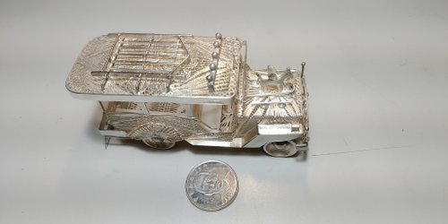 台湾の初期の銀の建物にあるスターリングシルバーで作られた925