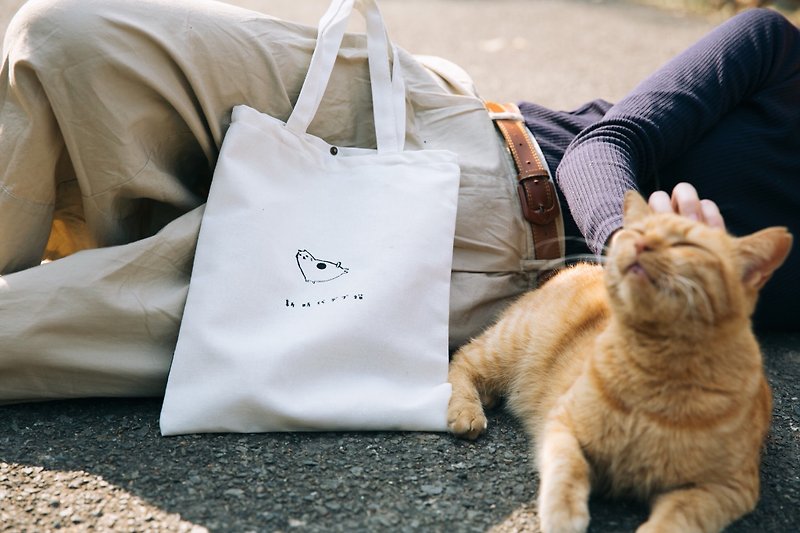 New Era Fat Cat Handmade Silk Printed Canvas Bag - กระเป๋าถือ - ผ้าฝ้าย/ผ้าลินิน ขาว