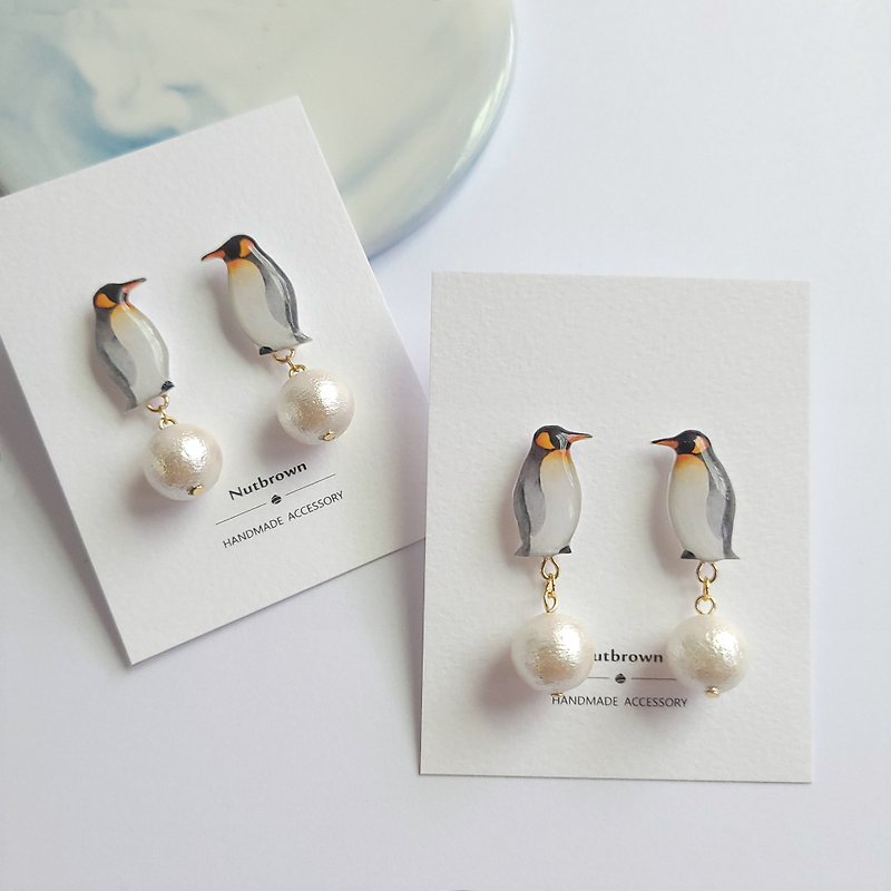 Bird Series-King Penguin Cotton Pearl Earrings/ Clip-On - ต่างหู - เรซิน ขาว