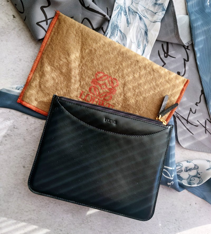 未使用品 LOEWE 深海藍 首飾收納包收納袋卡片套卡包化妝袋手拿包 - 手拿包 - 真皮 藍色