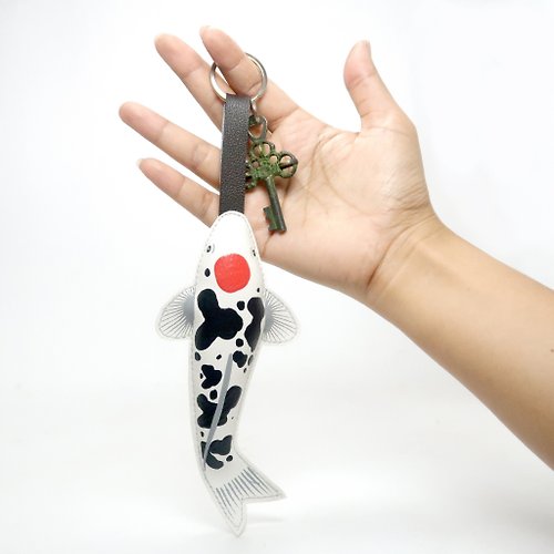 pipo89-dogs-cats Koi Fish keychain, gift for animal lovers add charm to your bag.