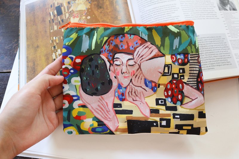 Canvas Pencil Case  ( The kiss Gustav Klimt ) - 筆盒/筆袋 - 棉．麻 綠色