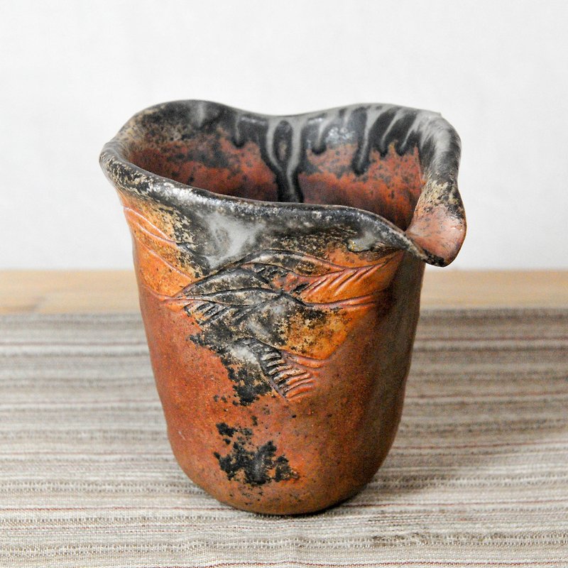 Wood fired pottery. Snow sees the mountain tea sea / fair cup / uniform cup - ถ้วย - ดินเผา สีนำ้ตาล