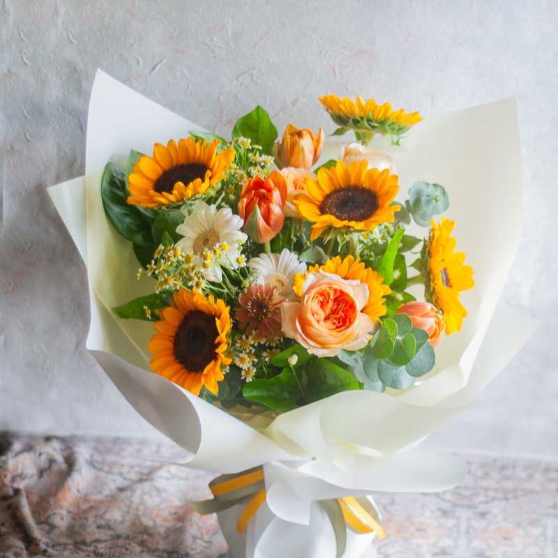 Large Champagne Orange Sunflower Bouquet | Flower Bouquet | Graduation Bouquet | Customized - ช่อดอกไม้แห้ง - พืช/ดอกไม้ สีส้ม