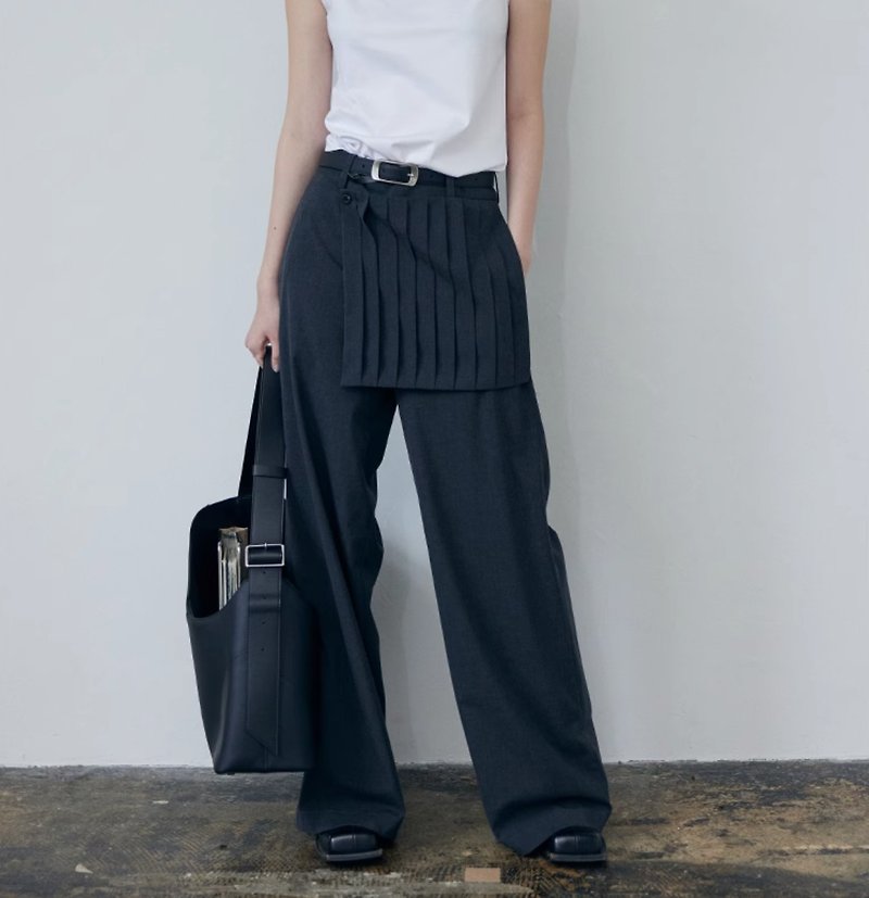 Japanese retro pleated skirt pants straight trousers - กางเกงขายาว - วัสดุอื่นๆ สีเทา