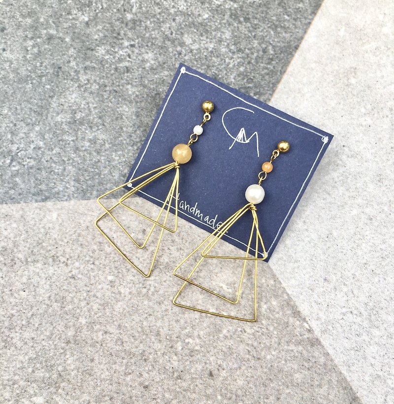 Hand off Bronze x topaz earrings pin / cramping - Earrings & Clip-ons - Copper & Brass Gold