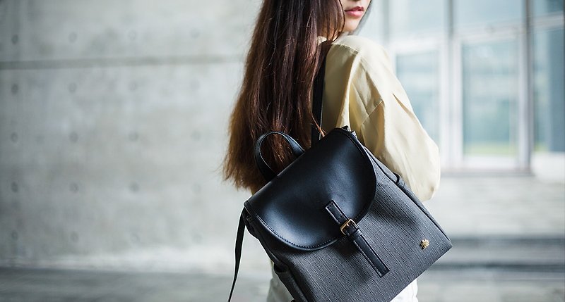 Taiwan original/CLM vegan leather/Nipot backpack_smoky gray - กระเป๋าเป้สะพายหลัง - วัสดุกันนำ้ 