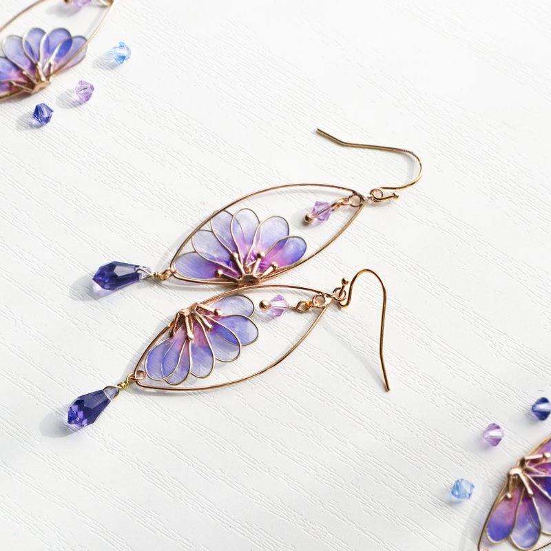 Waiting for Spring Flower lover Earring Purple - ต่างหู - วัสดุอื่นๆ สีม่วง