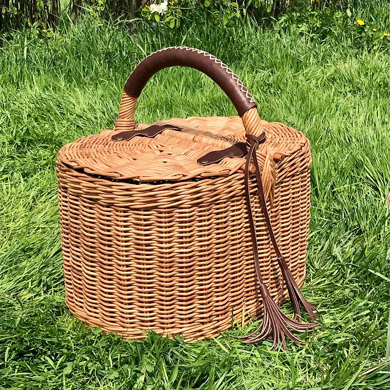 Picnic basket with lids. Wedding gift. Mothers Day gift. - 野餐墊/露營用品 - 環保材質 