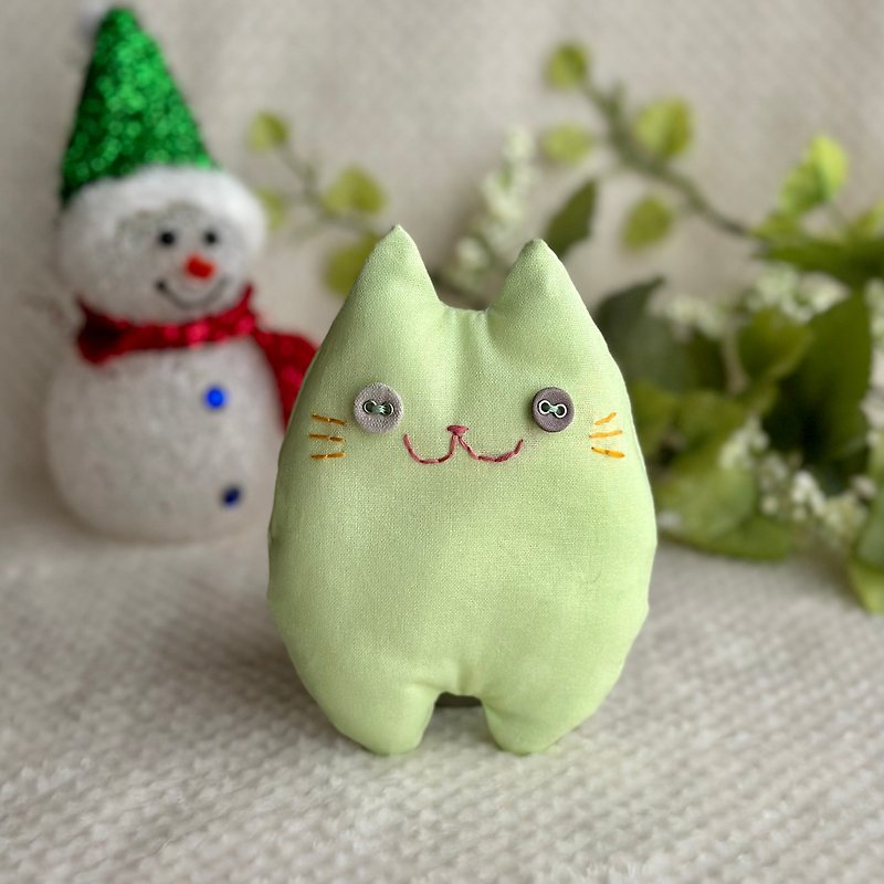 Rainbow color and white cat plush toy Funya - ของเล่นเด็ก - ผ้าฝ้าย/ผ้าลินิน สีเขียว