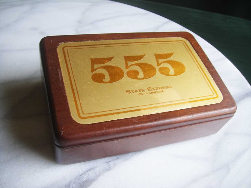 【Old Time OLD-TIME】Early Used Marlboro Cigarette Storage Box - กล่องเก็บของ - วัสดุอื่นๆ หลากหลายสี