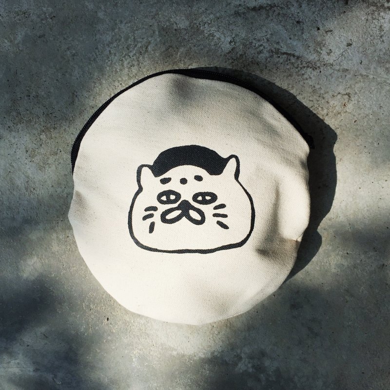 Stupid humans - Goro (cat) is not a big circle round bag / handmade serigraphy - cool black - กระเป๋าเครื่องสำอาง - วัสดุอื่นๆ สีดำ