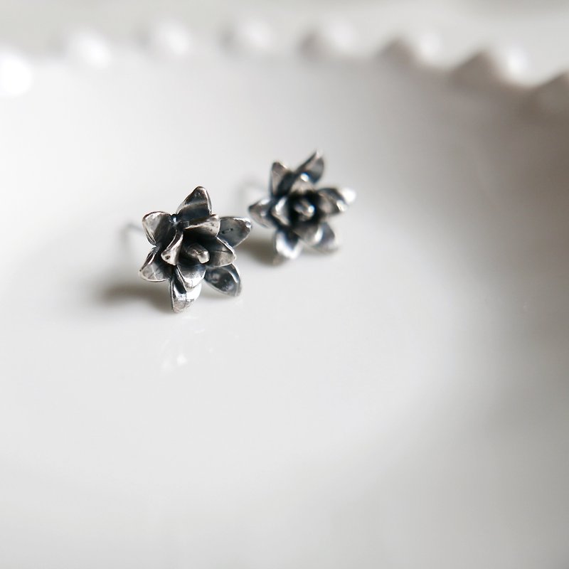 handmade silver bloom earrings - B - ต่างหู - เงินแท้ สีเงิน