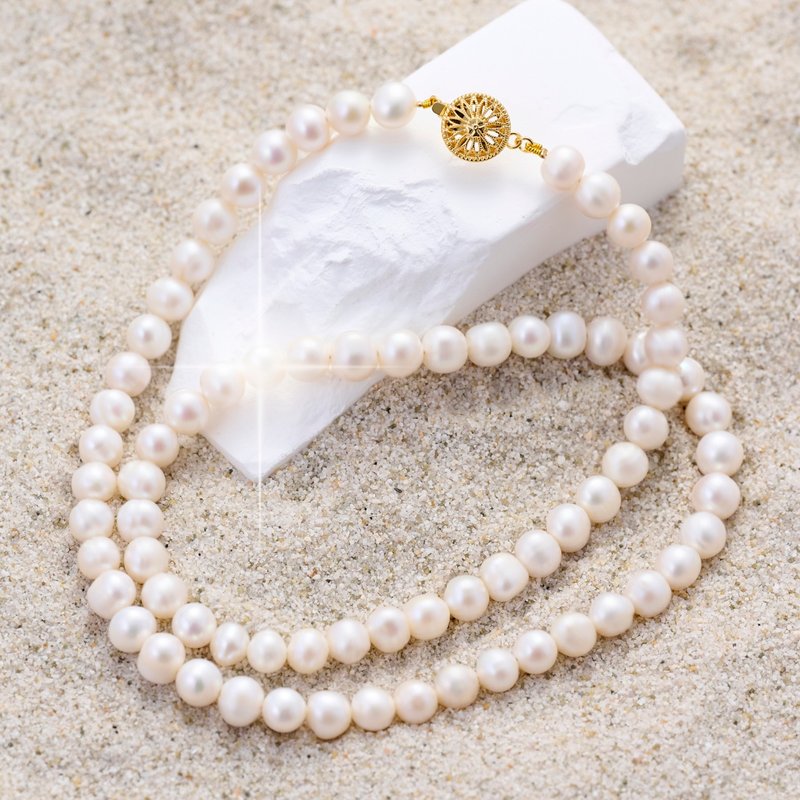天然ホワイトスパイラルパールネックレス 8–9mm ゴールドひまわり留め具 レトロでお洒落 記念日ギフト - ネックレス - 真珠 ホワイト