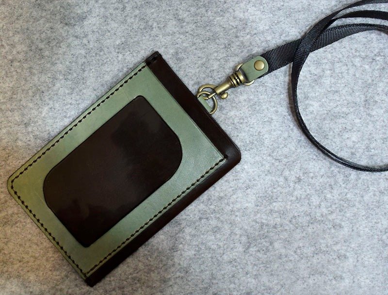 YOURS handmade leather three pocket light bulk documents folder / green leather purse + personality Black (including black thick woven neck strap) - ที่ใส่บัตรคล้องคอ - หนังแท้ 