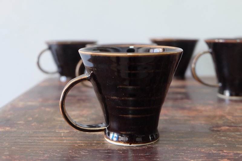 手作古樸黑釉陶瓷咖啡杯日式 - 茶具/茶杯 - 陶 黑色