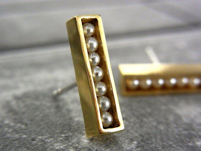 Line pearl earrings / brass - Earrings & Clip-ons - Copper & Brass Gold
