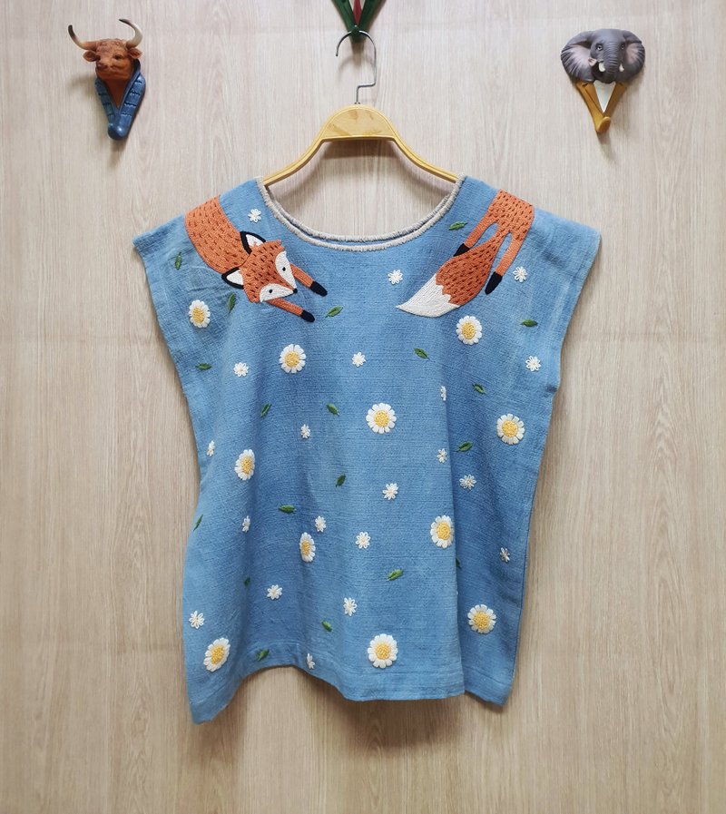 手工刺繡上衣、棉布、天然染料、花卉、狐狸、兔子 - 女上衣/長袖上衣 - 繡線 藍色