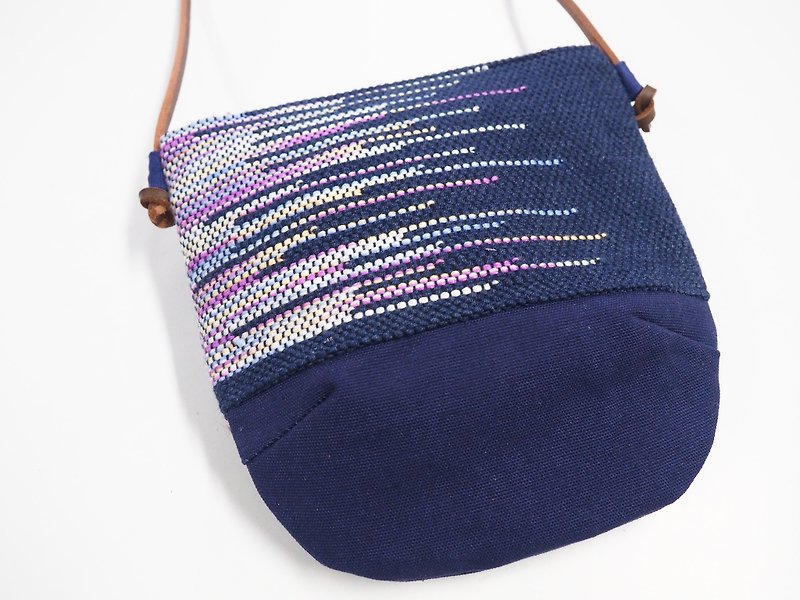 Handwoven Day Bag in Candy Color - กระเป๋าแมสเซนเจอร์ - ผ้าฝ้าย/ผ้าลินิน สีน้ำเงิน