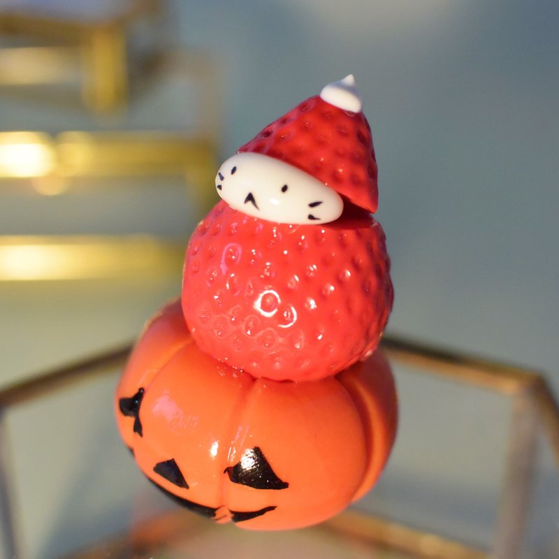 Halloweenカボチャ乗り苺ぼうや(生クリーム) - 擺飾/家飾品 - 黏土 紅色