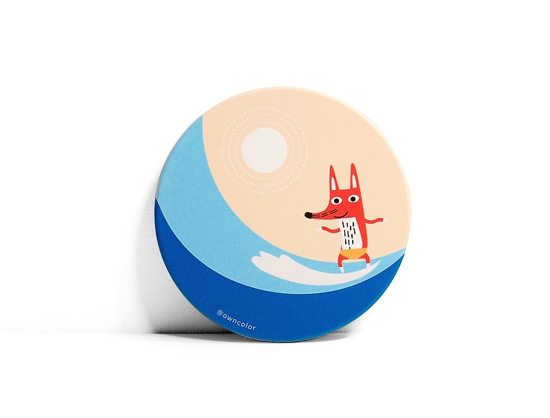 The second generation water coaster (ceramic model) surfing raccoon