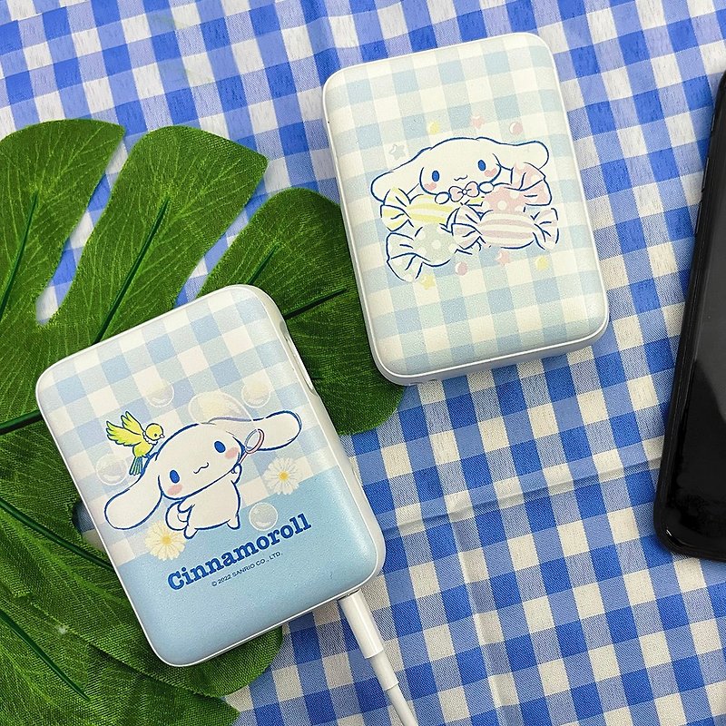 【Hong Man】Sanrio series pocket power bank plaid big-eared dog - Chargers & Cables - Plastic Blue