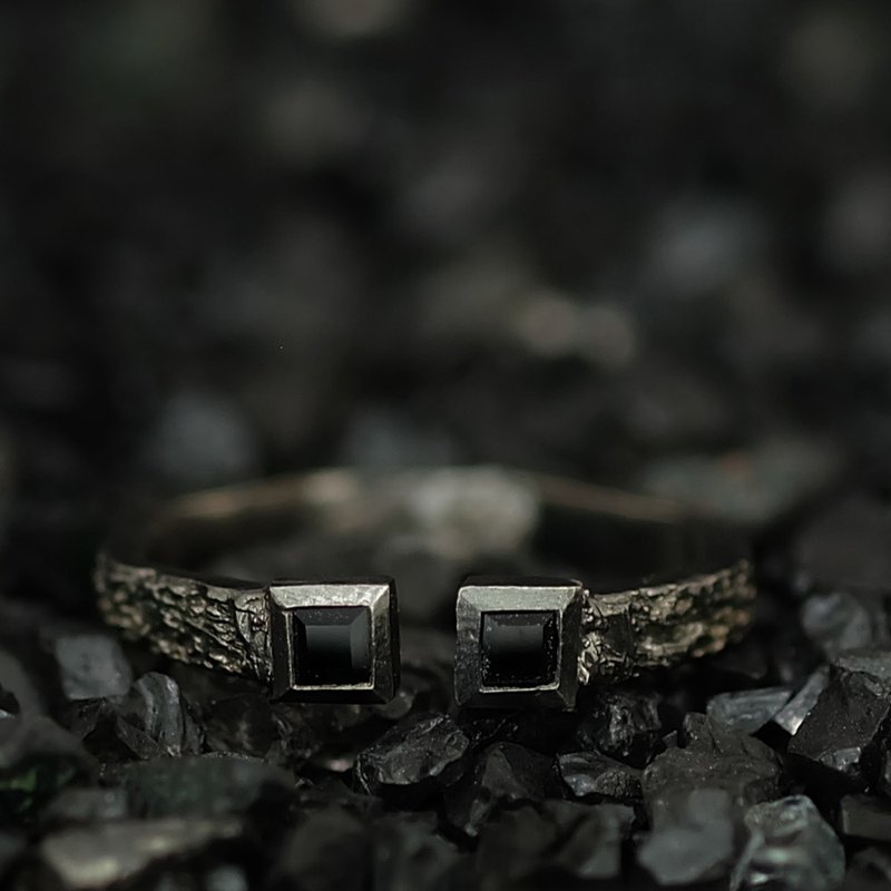 Earth Element Ring - 戒指 - 純銀 黑色