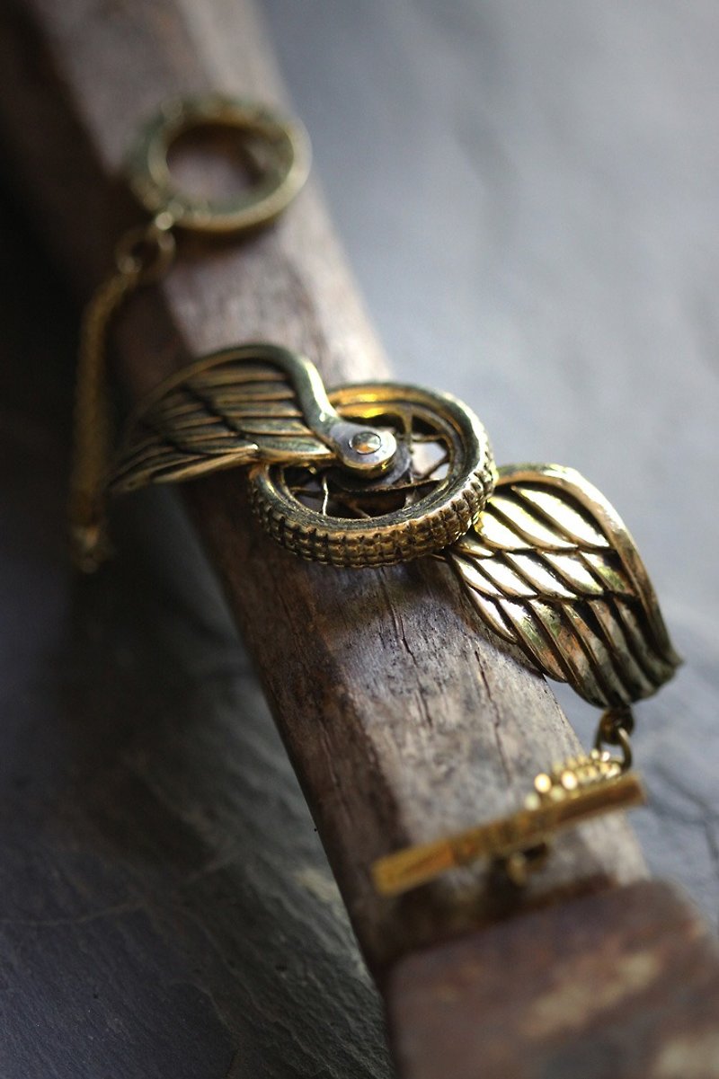 Wings and Wheels with toggle lock Bracelet. - Bracelets - Other Metals 
