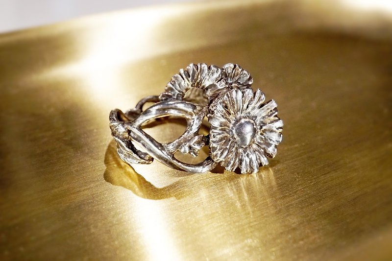 Daisy Silver Ring - แหวนทั่วไป - เงินแท้ สีเงิน