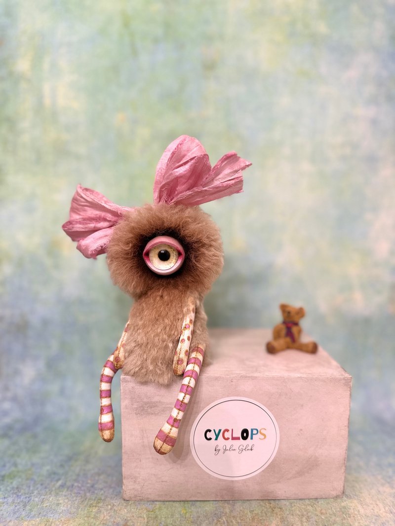Cappuccino mini cyclops - girl_MADE-TO-ORDER! ooak author teddy bear - 玩偶/公仔 - 其他金屬 卡其色