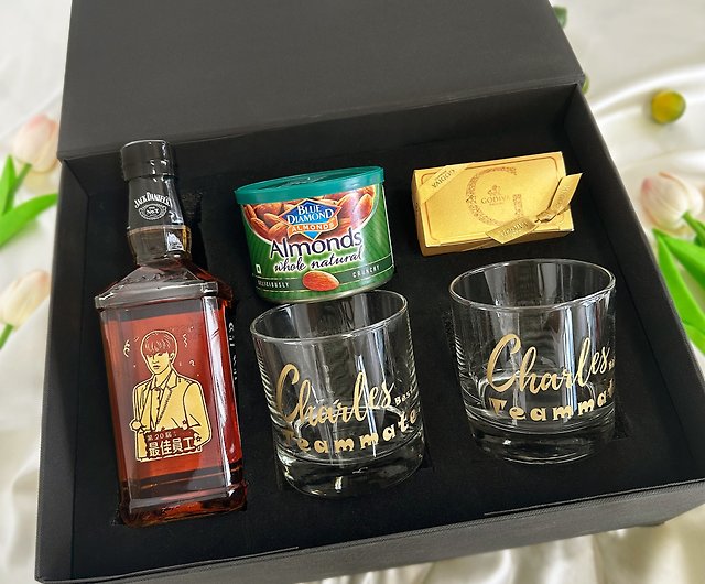 ウイスキー ギフト ボックス | 彫刻とワイングラス付きのカスタマイズされたギフト ボックス。ギフトに最適です。 - ショップ dyow520 グラス・コップ  - Pinkoi