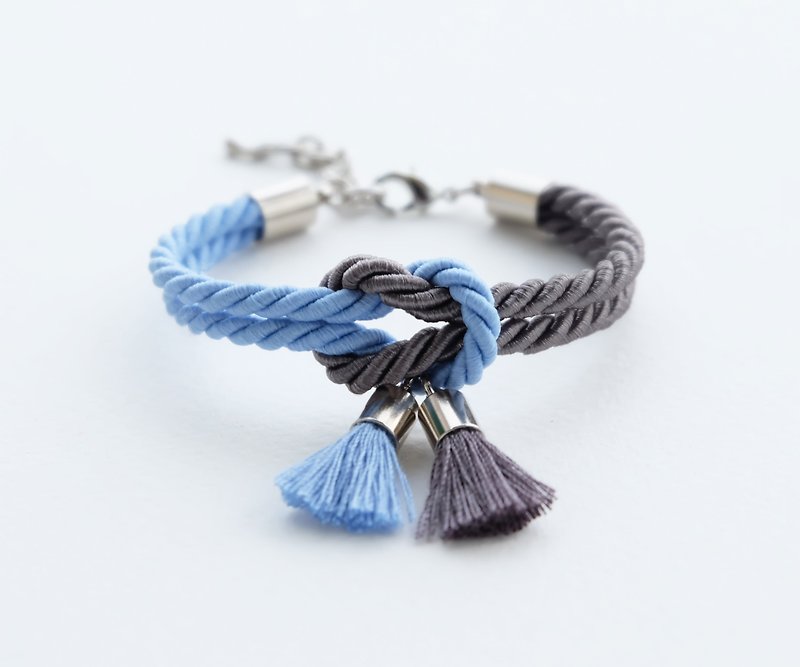 Matte cornflower blue & Charcoal knot bracelet with tassels - สร้อยข้อมือ - เส้นใยสังเคราะห์ สีน้ำเงิน