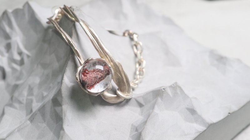 [View.3] Natural crystal red ghost natural small landscape hand-made silver jewelry 925 Silver - Bracelets - Silver Gray