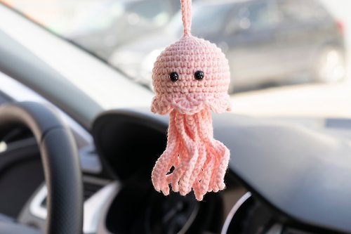 WorldCrochetedToys Crochet jellyfish car accessories, rear view mirror charm, 平安車掛, 针织玩具 汽車用品
