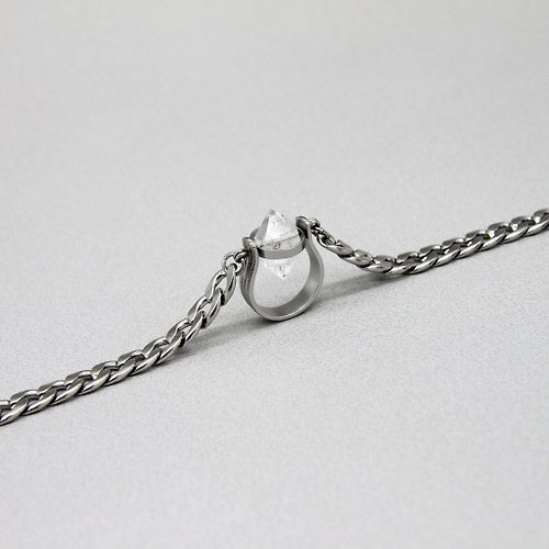 Double-pointed crystal U-shaped pendant thin chain necklace - Shop