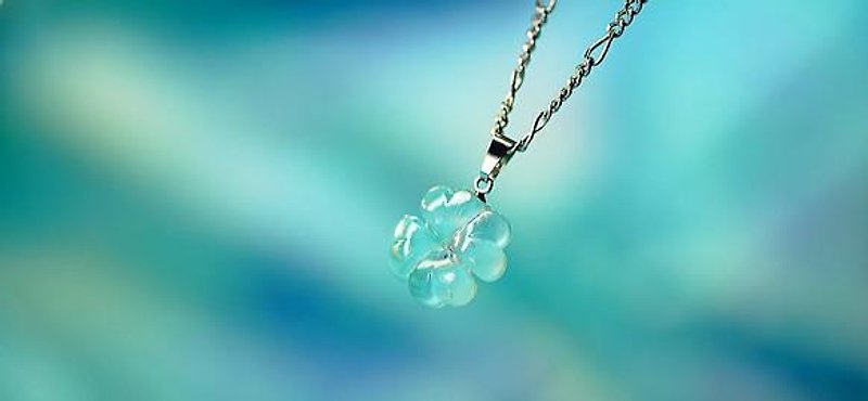 Pure blue clover - Necklaces - Other Metals 