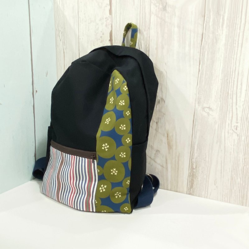 Backpack (black canvas) produced to order* - กระเป๋าเป้สะพายหลัง - ผ้าฝ้าย/ผ้าลินิน สีดำ