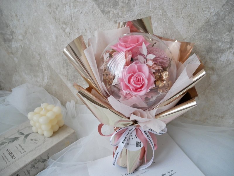 波波球小款永生玫瑰花束【春櫻幻金】生日/七夕情人節/畢業/周年 - 乾燥花/永生花 - 植物．花 金色