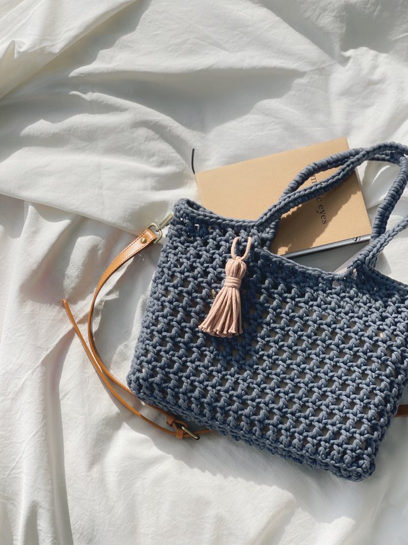 Korean stiff mesh woven bag/can be carried on the shoulder/can be carried on the side/with inner lining/multi-way - Handbags & Totes - Cotton & Hemp Blue