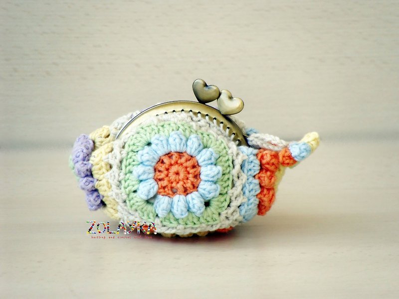 Flowers crochet coin purse framed money bag crochet wallet kisslock change purse - Coin Purses - Cotton & Hemp Multicolor