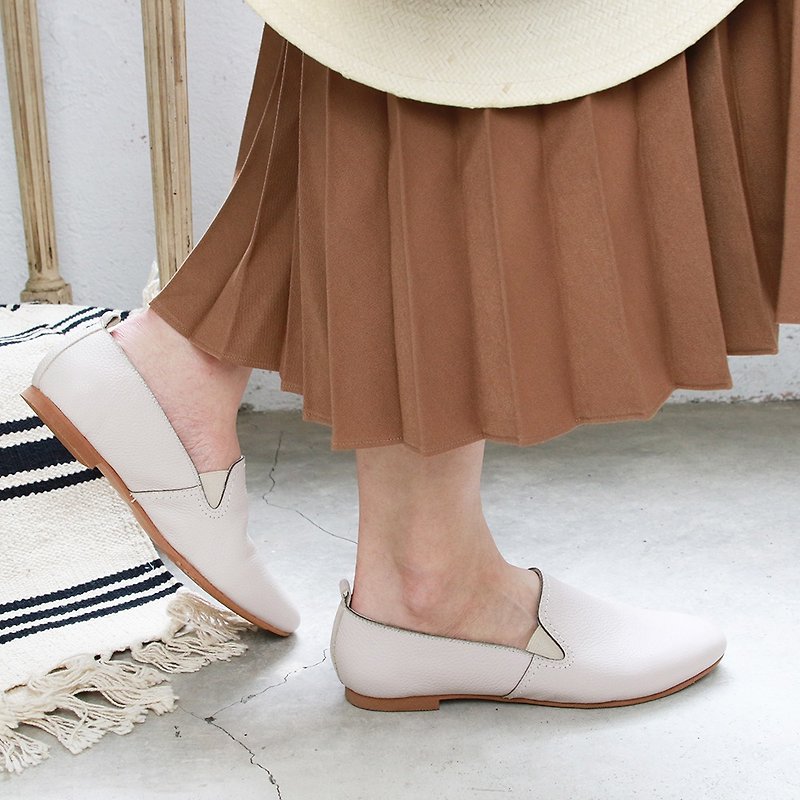 【Handmade order】Casual Obela_米白 - รองเท้าลำลองผู้หญิง - หนังแท้ ขาว
