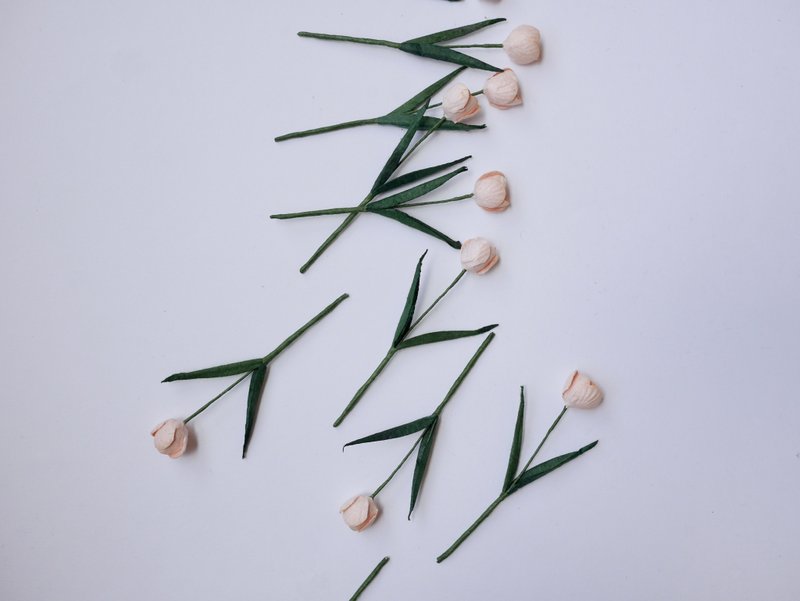 Paper flower, 10 pieces, centerpieces small Tulips with leaves, peach color. - 其他 - 紙 橘色