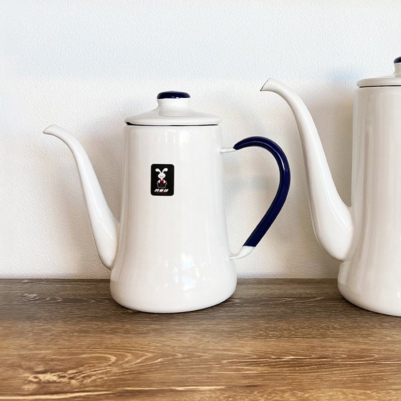 原廠正品 日本月兔印 100週年紀念色日製細口琺瑯手沖壺-700ml - 咖啡壺/手沖壺 - 琺瑯 白色