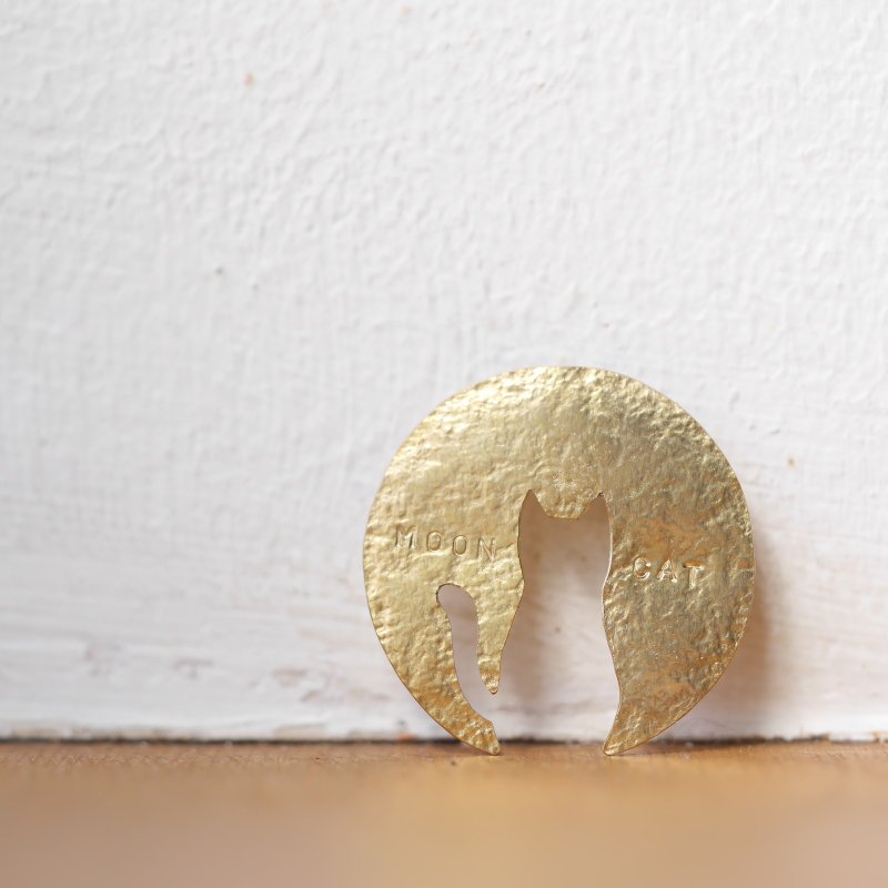 BRASS MOON CAT Chibi Brooch - Brooches - Copper & Brass Gold