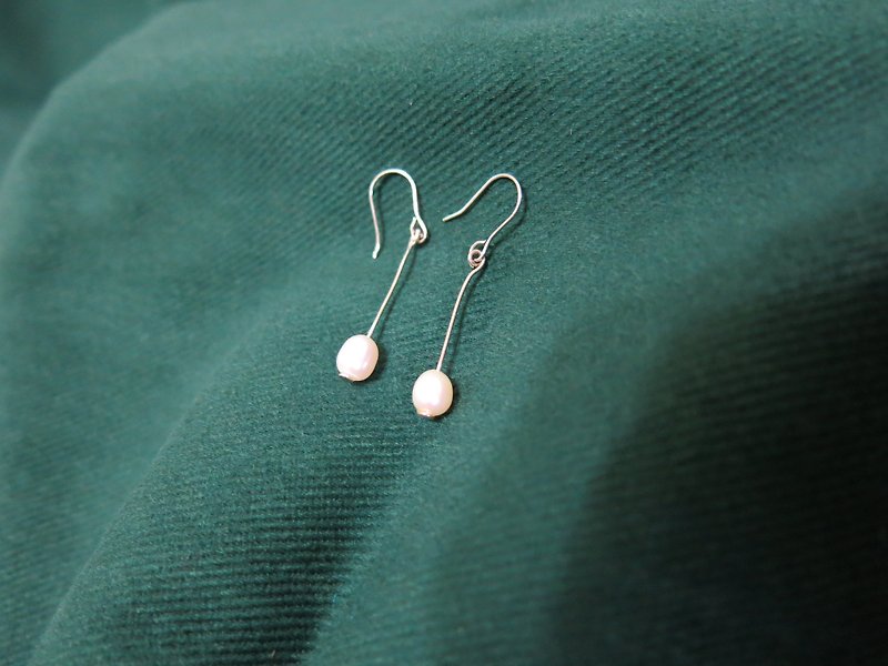 simple pearl earring - ต่างหู - เงินแท้ สีเงิน