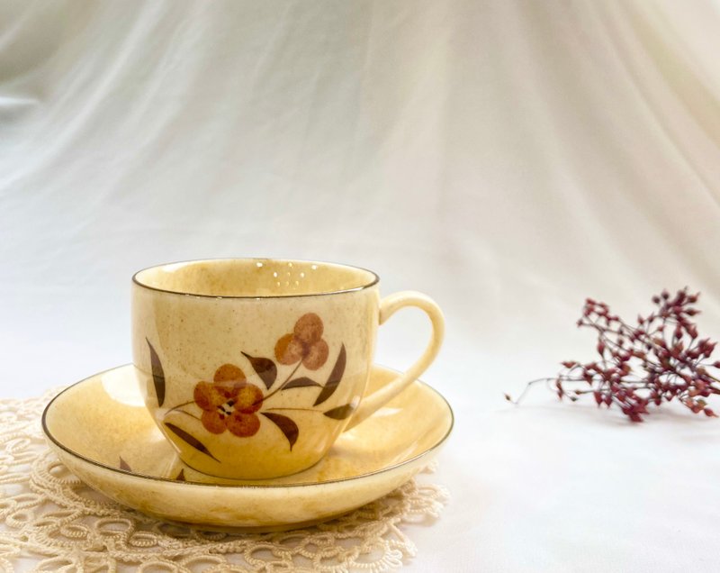 [Good Day Fetish] German Ceramic Simple Floral Tea Cup Coffee Cup Plate Set Afternoon Tea Ritual Christmas - ถ้วย - ดินเผา สีกากี