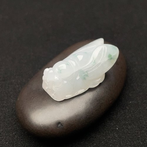 ミャンマー産天然翡翠彫刻 品＆ アクセサリー専門店 吉峰堂